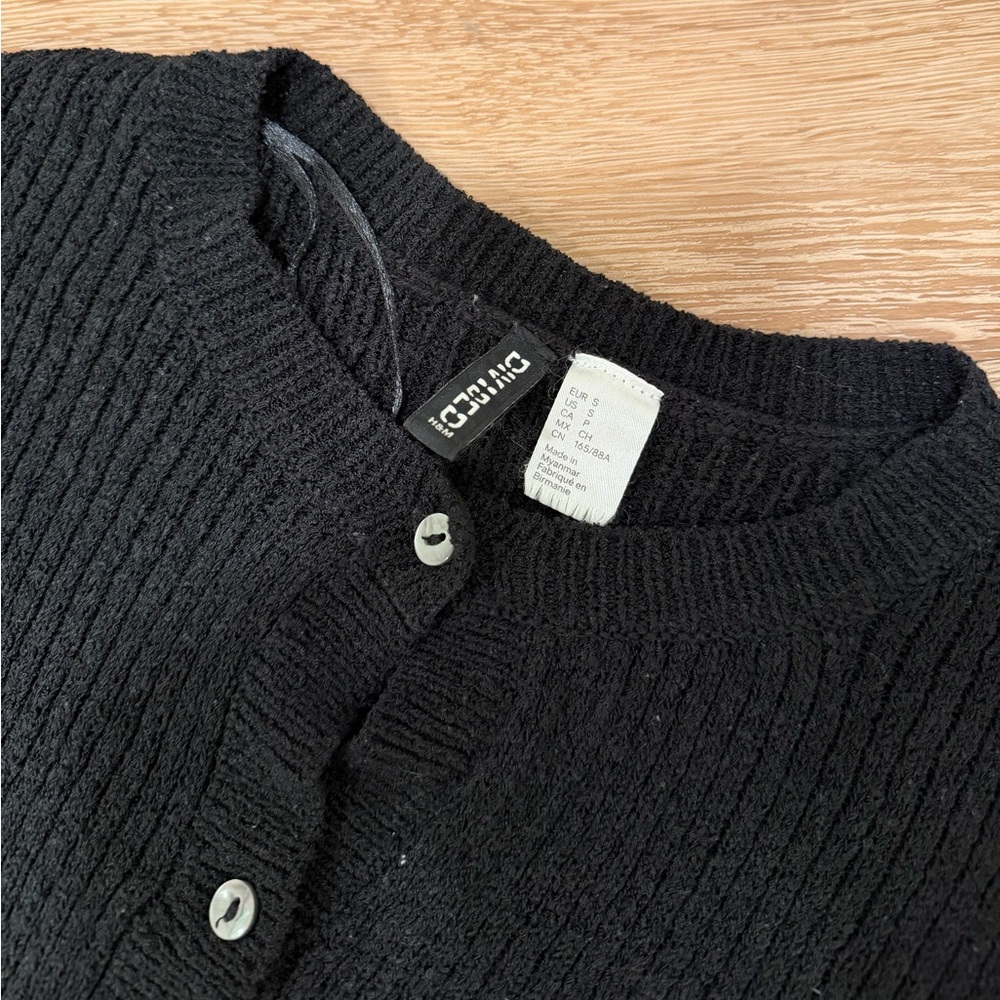 Black Ribbed Knit Cropped Cardigan - Picture 3 of 3